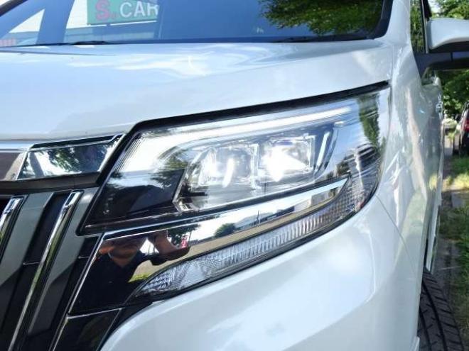 エスクァイア2.0 Gi 4WD　本州車　保証1年/走行距離無制限　4WD　モデリスタ　両側パワースライドドア　衝突軽減ブレーキ　LKA　純正ナビ 地デジ　バックカメラ　Bluetooth接続　本革シート　LEDヘッドライト　クルコン　7人乗り 2000
