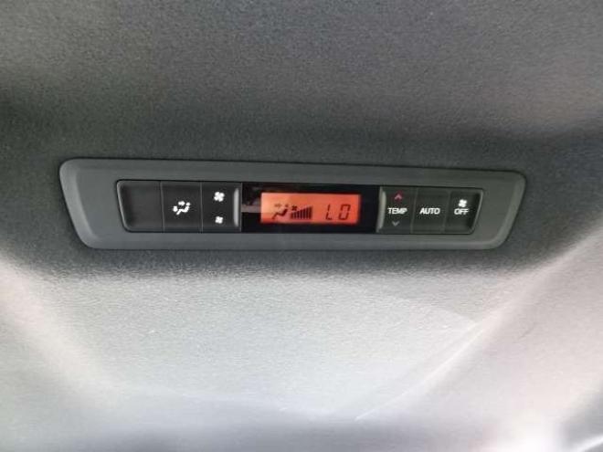 エスクァイア2.0 Gi 4WD　本州車　保証1年/走行距離無制限　4WD　モデリスタ　両側パワースライドドア　衝突軽減ブレーキ　LKA　純正ナビ 地デジ　バックカメラ　Bluetooth接続　本革シート　LEDヘッドライト　クルコン　7人乗り 2000