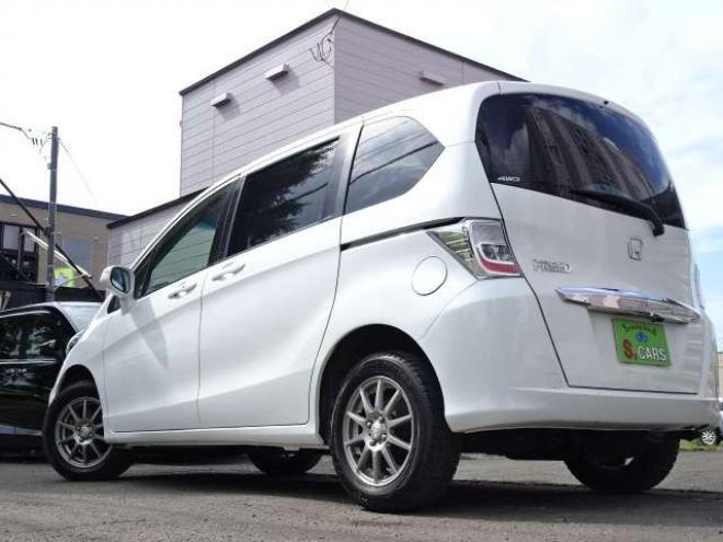 フリード1.5 G ジャストセレクション 4WD　検R9.4　即 納 可　本州車 保証1年/走行距離無制限　4WD パワースライドドア　純正ナビ　ワンセグ　バックカメラ　HID　Bluetooth接続　ハーフレザーシート　ビルトインETC　ステアリングスイッチ 1500