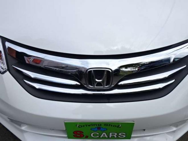 フリード1.5 G ジャストセレクション 4WD　検R9.4　即 納 可　本州車 保証1年/走行距離無制限　4WD パワースライドドア　純正ナビ　ワンセグ　バックカメラ　HID　Bluetooth接続　ハーフレザーシート　ビルトインETC　ステアリングスイッチ 1500