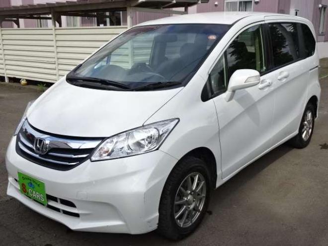 フリード1.5 G ジャストセレクション 4WD　検R9.4　即 納 可　本州車 保証1年/走行距離無制限　4WD パワースライドドア　純正ナビ　ワンセグ　バックカメラ　HID　Bluetooth接続　ハーフレザーシート　ビルトインETC　ステアリングスイッチ 1500