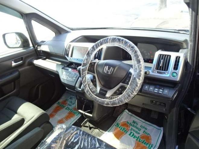 ステップワゴン2.0 スパーダ Z 4WD　本州車　保証1年/走行距離無制限　4WD　両側パワースライドドア　ナビ　地デジ　バックカメラ　ETC　スマートキー　フリップダウンモニター 2000