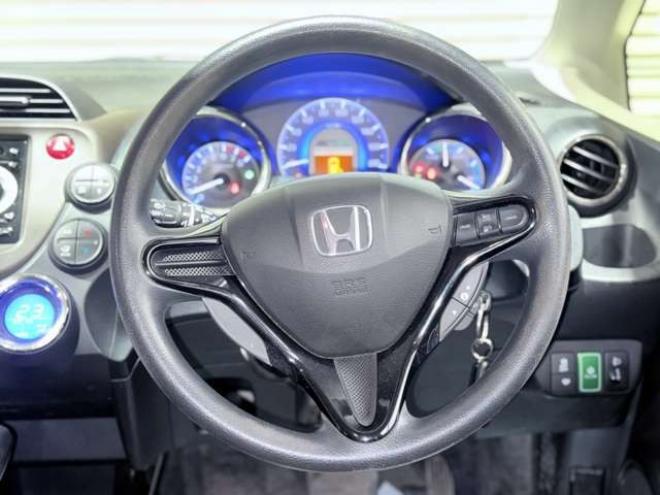 フィットシャトルハイブリッド1.3　下廻防錆キーレスエンスタ 2WD 1300