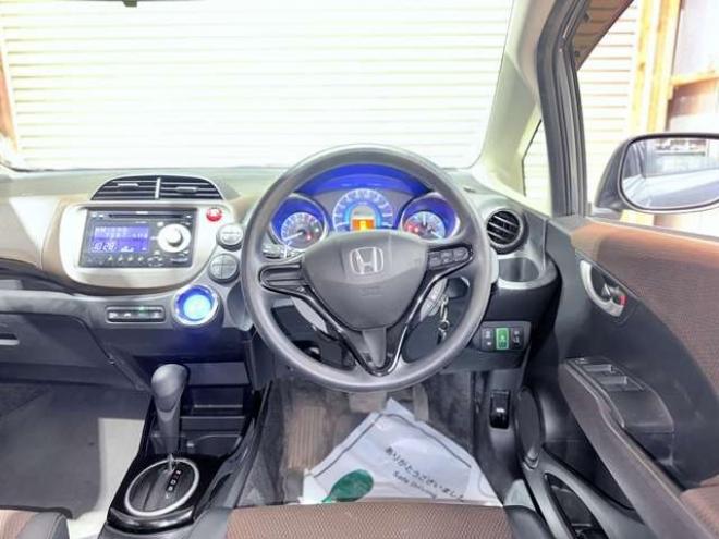 フィットシャトルハイブリッド1.3　下廻防錆キーレスエンスタ 2WD 1300