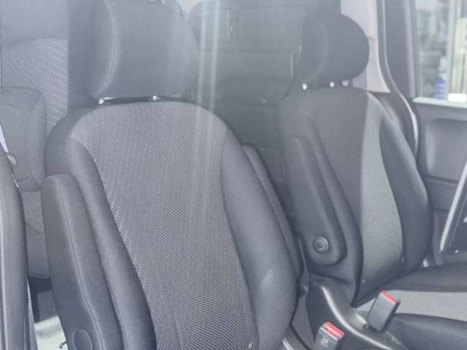 フリードハイブリッド1.5 ジャストセレクション　下廻防錆TVナビBカメ後席モニタETC 2WD 1500