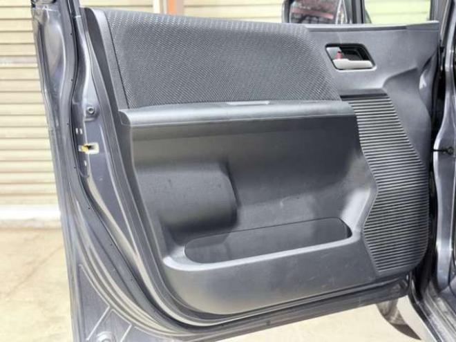 フリードハイブリッド1.5 ジャストセレクション　下廻防錆TVナビBカメ後席モニタETC 2WD 1500