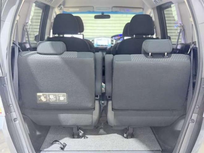 フリードハイブリッド1.5 ジャストセレクション　下廻防錆TVナビBカメ後席モニタETC 2WD 1500