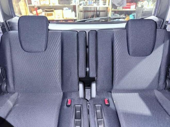 フリードハイブリッド1.5 ジャストセレクション　下廻防錆TVナビBカメ後席モニタETC 2WD 1500