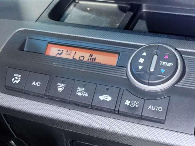 フリードハイブリッド1.5 ジャストセレクション　下廻防錆TVナビBカメ後席モニタETC 2WD 1500