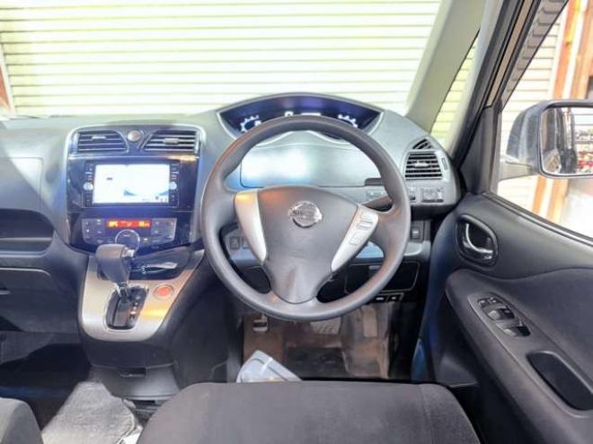 セレナ2.0 20X Vセレクション+Safety 4WD　下廻防錆TVナビBカメETC 2000