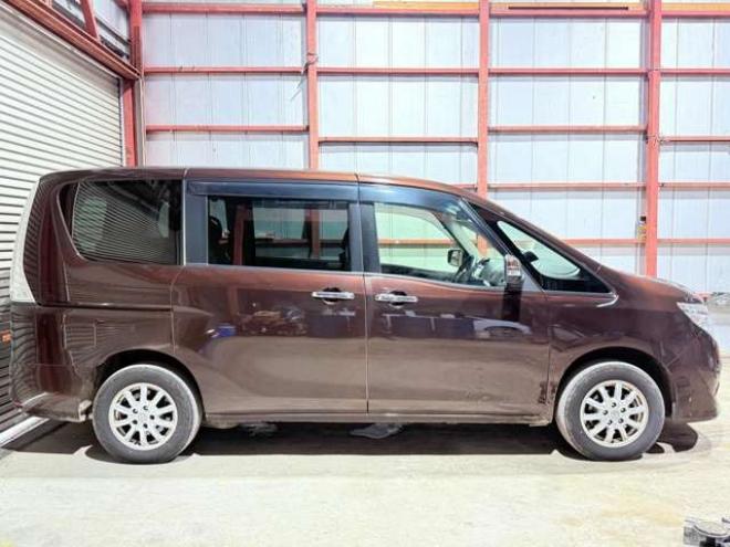 セレナ2.0 20X Vセレクション+Safety 4WD　下廻防錆TVナビBカメETC 2000