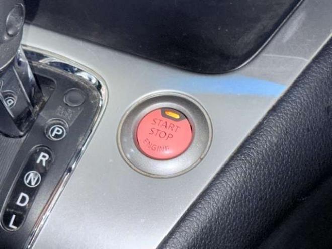 セレナ2.0 20X Vセレクション+Safety 4WD　下廻防錆TVナビBカメETC 2000
