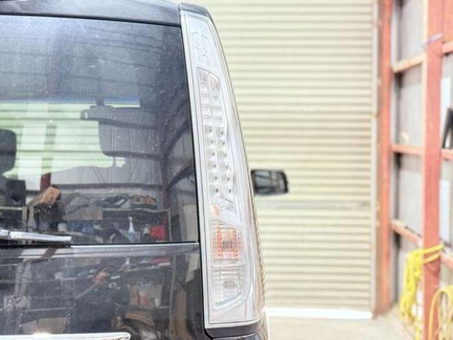 セレナ2.0 20X 4WD　下廻防錆TVナビBカメ後席モニタETC 2000