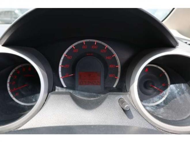 フィット1.3 G 4WD　後期型・キーレス・ナビ・夏冬タイヤ付き 1300