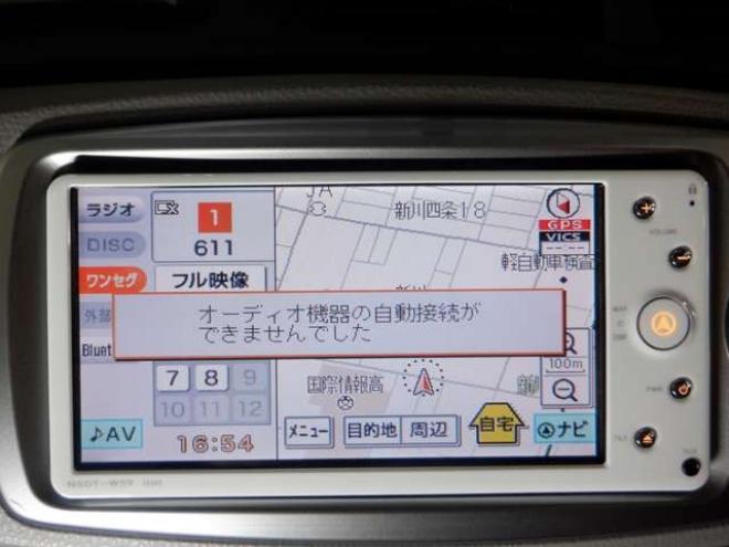 ヴィッツ1.3 F 4WD　4WD　寒冷地仕様　ナビ　TV　フルセグTV　B/T　バックカメラ　ETC　ワイパーデアイサー　キーレスキー 1300