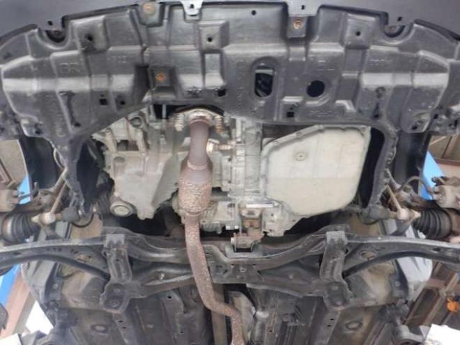 ヴィッツ1.3 F 4WD　4WD　寒冷地仕様　ナビ　TV　フルセグTV　B/T　バックカメラ　ETC　ワイパーデアイサー　キーレスキー 1300