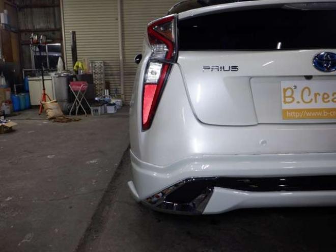 プリウス1.8 S セーフティ プラス E-Four 4WD　本州仕入・ナビ・TV・Bカメラ・エアロ・LEDヘッドライト・衝突軽減・クルコン・スマートキー・プッシュスタート・オートマチックハイビーム・ETC・フォグランプ・社外17インチAW 1800