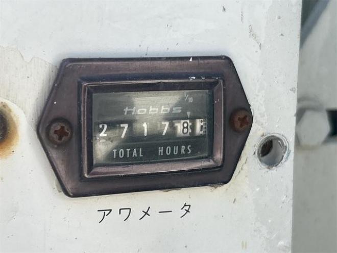スキッドステアローダボブキャット　アワーメーター２７１７ 2WD 1500(D) ２Dr