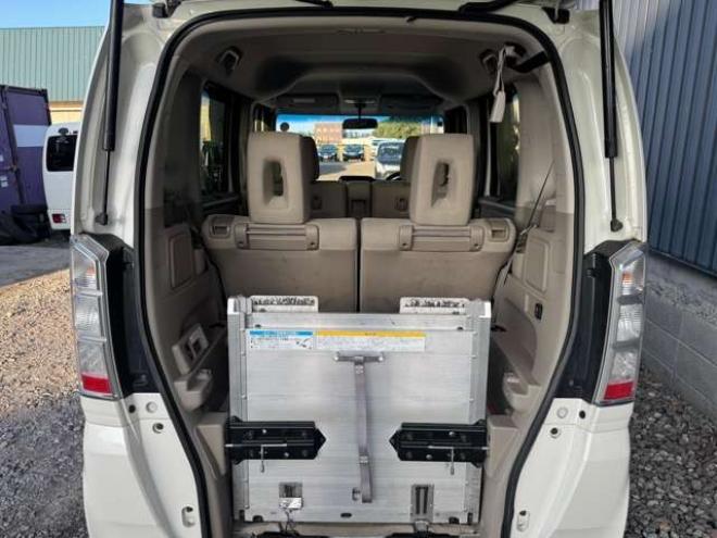 N-BOX+G Lパッケージ 車いす仕様車 4WD　ナビ　TV　Pスライド 福祉車両 660