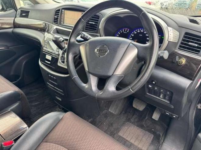 エルグランド2.5 250ハイウェイスター 4WD　両側Pスライド　フリップダウン　Bluetooth 2500