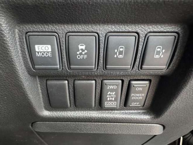 エルグランド2.5 250ハイウェイスター 4WD　両側Pスライド　フリップダウン　Bluetooth 2500