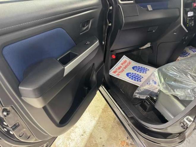 トール1.0 カスタムG SAIII 4WD　両側Pスライド　ナビ　TV　Bluetooth　Bカメラ　クルコン 1000
