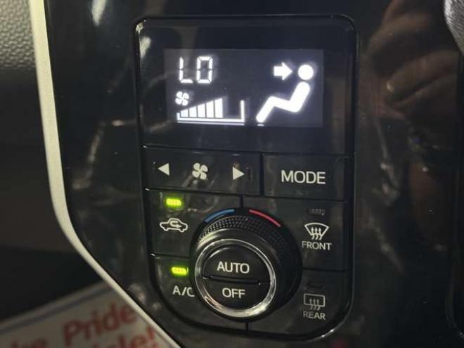 トール1.0 カスタムG SAIII 4WD　両側Pスライド　ナビ　TV　Bluetooth　Bカメラ　クルコン 1000
