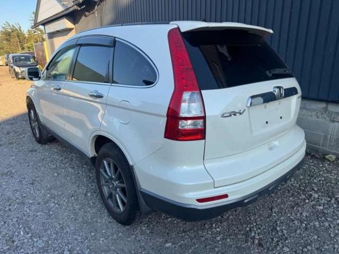 CR-V2.4 ZX HDDナビ レザースタイル 4WD　本革シート　サンルーフ　HDDナビ　Bカメラ　シートヒーター 2400