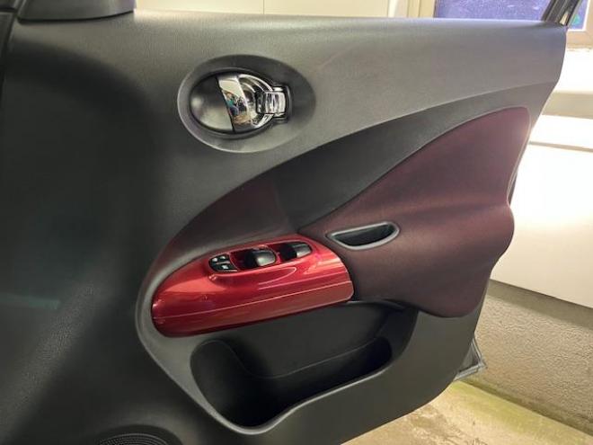ジューク１６ＧＴ　Ｆｏｕｒ　タイプＶ　日産ＤＩＧターボ　寒冷地仕様　禁煙車　ＷＡＫＯＳバリアスコーティング済　社外１７インチＡＷ　社外１７ＡＷ＋スタッドレスタイヤ付　純正ナビ（フルセグ地デジ　ＤＶＤ再生　Ｂｌｕｅｔｏｏｔｈ）＋バックカメラ　純正エンジンスターター　ＰＵＳＨスタート　インテリジェントキー　横滑り防止装置　タイミングチェーン車 4WD 1600 5Dr
