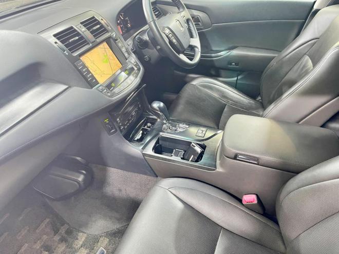 クラウンアスリート2.5i-Fourナビパッケージ 4WD 5年保証 スマキー レザー 電動シート Bカメ 寒冷地仕様 禁煙 車検整備2年付