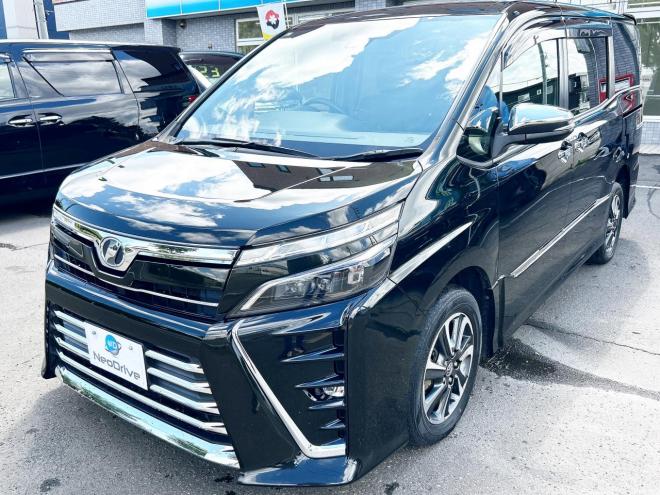 ヴォクシー2.0ZS煌 4WD　ローンが不安な方＜優遇ローン＞トヨタセーフティセンス　寒冷地仕様　両側パワースライドドア 4WD
