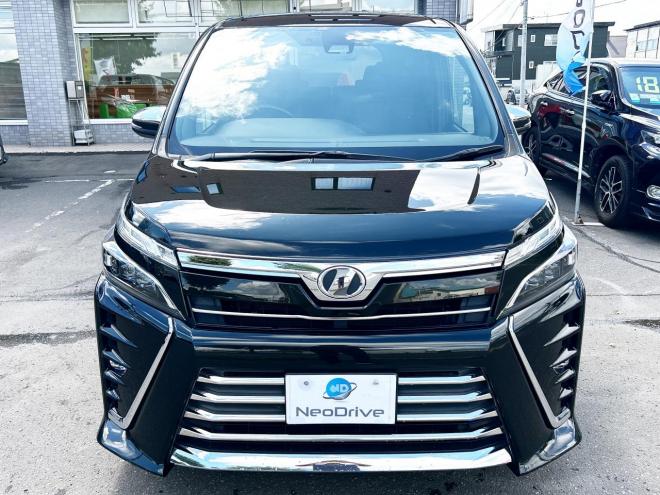 ヴォクシー2.0ZS煌 4WD　ローンが不安な方＜優遇ローン＞トヨタセーフティセンス　寒冷地仕様　両側パワースライドドア 4WD