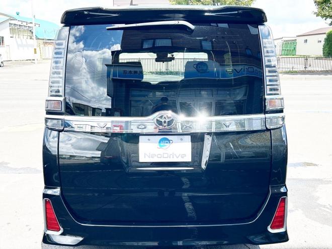 ヴォクシー2.0ZS煌 4WD　ローンが不安な方＜優遇ローン＞トヨタセーフティセンス　寒冷地仕様　両側パワースライドドア 4WD