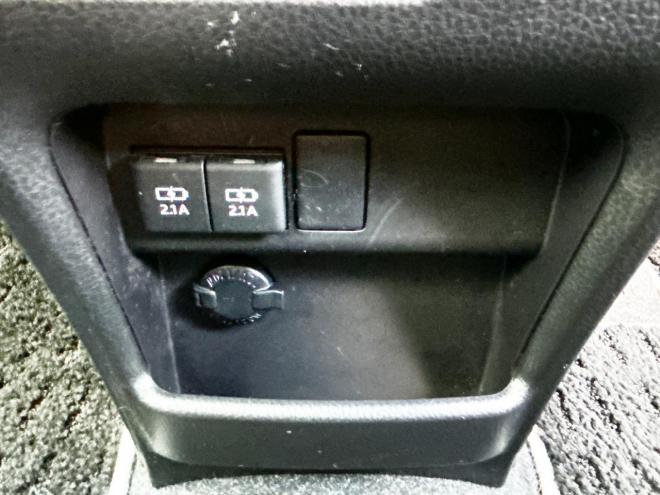 ヴォクシー2.0ZS煌 4WD　ローンが不安な方＜優遇ローン＞トヨタセーフティセンス　寒冷地仕様　両側パワースライドドア 4WD