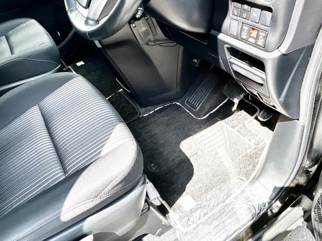 ヴォクシー2.0ZS煌 4WD　ローンが不安な方＜優遇ローン＞トヨタセーフティセンス　寒冷地仕様　両側パワースライドドア 4WD