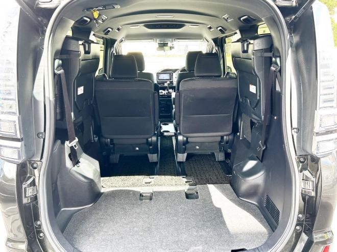 ヴォクシー2.0ZS煌 4WD　ローンが不安な方＜優遇ローン＞トヨタセーフティセンス　寒冷地仕様　両側パワースライドドア 4WD