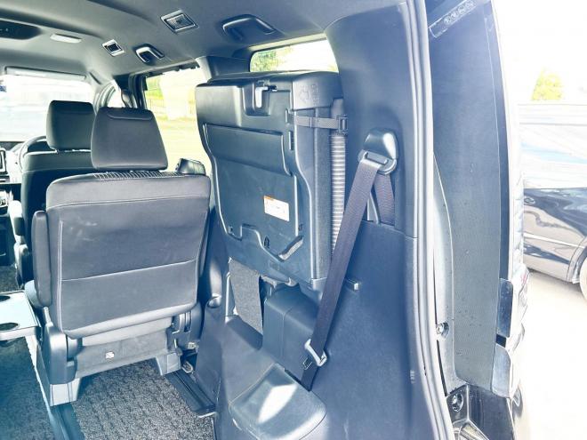 ヴォクシー2.0ZS煌 4WD　ローンが不安な方＜優遇ローン＞トヨタセーフティセンス　寒冷地仕様　両側パワースライドドア 4WD