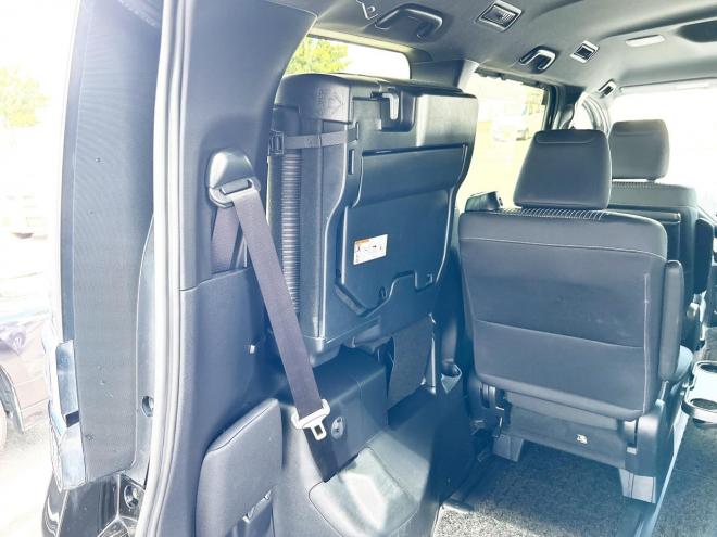 ヴォクシー2.0ZS煌 4WD　ローンが不安な方＜優遇ローン＞トヨタセーフティセンス　寒冷地仕様　両側パワースライドドア 4WD