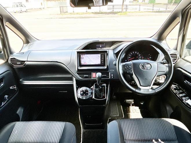 ヴォクシー2.0ZS煌 4WD　ローンが不安な方＜優遇ローン＞トヨタセーフティセンス　寒冷地仕様　両側パワースライドドア 4WD