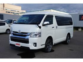 ハイエース　2.7 GL ロング ミドルルーフ 4WD　リフトアップ仕様　415SAFARIフロントスポイラー　415COBRAバッドラッカーSD6　17インチAW　TOYOオープンカントリーA/T　215/60R17　後席リクライニング加工済　純正エンジンスターター　社外大型フリップダウン 2700