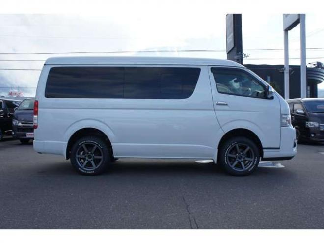 ハイエース2.7 GL ロング ミドルルーフ 4WD　リフトアップ仕様　415SAFARIフロントスポイラー　415COBRAバッドラッカーSD6　17インチAW　TOYOオープンカントリーA/T　215/60R17　後席リクライニング加工済　純正エンジンスターター　社外大型フリップダウン 2700