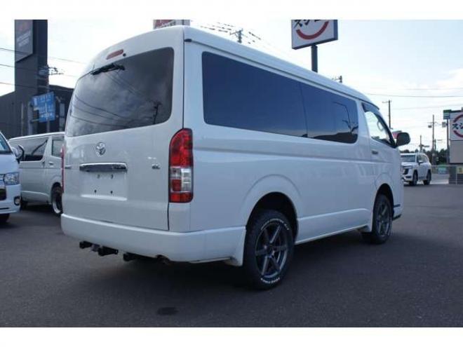 ハイエース2.7 GL ロング ミドルルーフ 4WD　リフトアップ仕様　415SAFARIフロントスポイラー　415COBRAバッドラッカーSD6　17インチAW　TOYOオープンカントリーA/T　215/60R17　後席リクライニング加工済　純正エンジンスターター　社外大型フリップダウン 2700