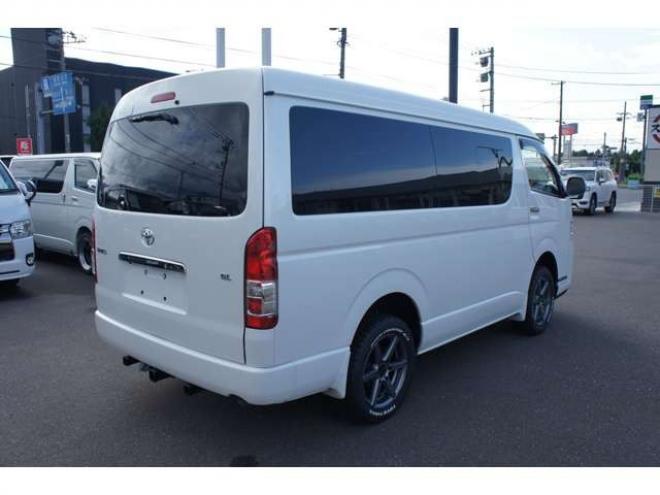 ハイエース2.7 GL ロング ミドルルーフ 4WD　リフトアップ仕様　415SAFARIフロントスポイラー　415COBRAバッドラッカーSD6　17インチAW　TOYOオープンカントリーA/T　215/60R17　後席リクライニング加工済　純正エンジンスターター　社外大型フリップダウン 2700