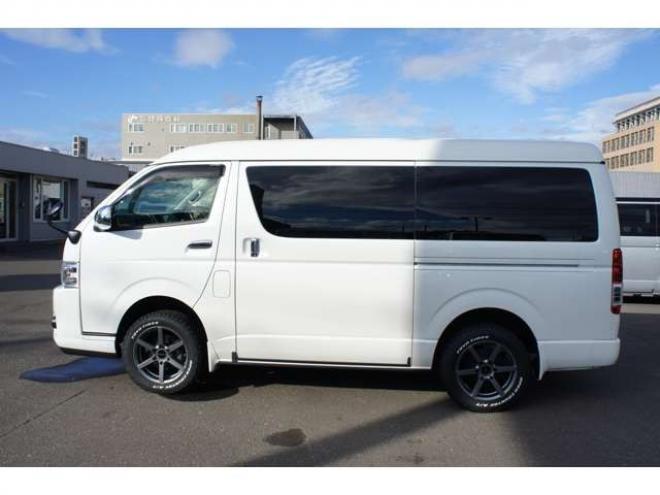 ハイエース2.7 GL ロング ミドルルーフ 4WD　リフトアップ仕様　415SAFARIフロントスポイラー　415COBRAバッドラッカーSD6　17インチAW　TOYOオープンカントリーA/T　215/60R17　後席リクライニング加工済　純正エンジンスターター　社外大型フリップダウン 2700