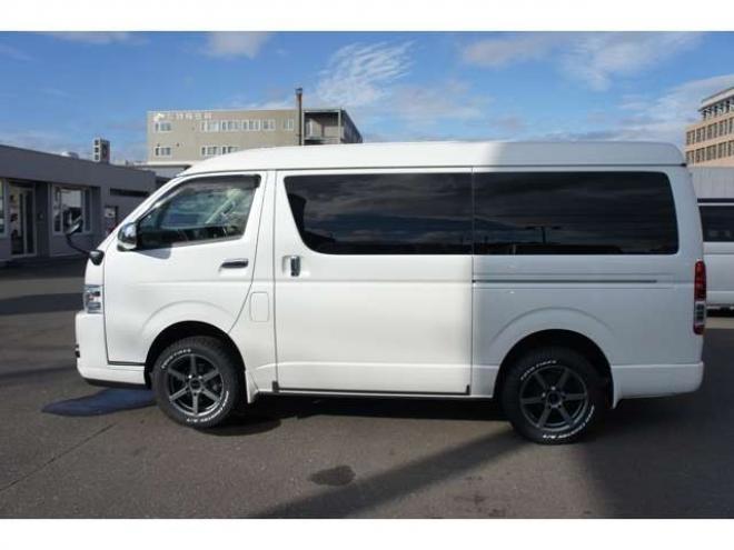 ハイエース2.7 GL ロング ミドルルーフ 4WD　リフトアップ仕様　415SAFARIフロントスポイラー　415COBRAバッドラッカーSD6　17インチAW　TOYOオープンカントリーA/T　215/60R17　後席リクライニング加工済　純正エンジンスターター　社外大型フリップダウン 2700
