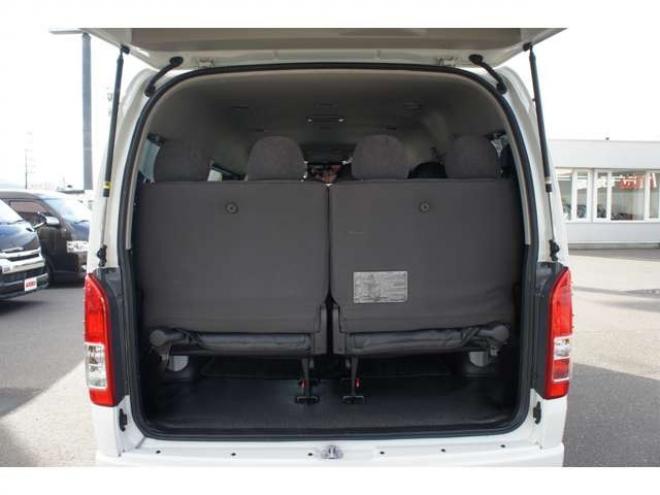 ハイエース2.7 GL ロング ミドルルーフ 4WD　リフトアップ仕様　415SAFARIフロントスポイラー　415COBRAバッドラッカーSD6　17インチAW　TOYOオープンカントリーA/T　215/60R17　後席リクライニング加工済　純正エンジンスターター　社外大型フリップダウン 2700