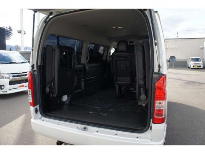 ハイエース2.7 GL ロング ミドルルーフ 4WD　リフトアップ仕様　415SAFARIフロントスポイラー　415COBRAバッドラッカーSD6　17インチAW　TOYOオープンカントリーA/T　215/60R17　後席リクライニング加工済　純正エンジンスターター　社外大型フリップダウン 2700
