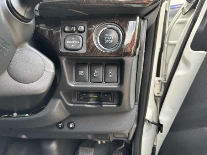 ハイエースバン2.8 スーパーGL ダークプライム ロングボディ ディーゼルターボ 4WD　WORK　XTRAP　M1HC　新品17インチAW　ヨコハマPARADA215/60R17新品タイヤ　TRDフロントリップ　FFヒーター　社外ショック&スタビライザー　ベッドキット　両側パワスラ　ETC　PIVOTスロコン&純正クルコンレバー 2800