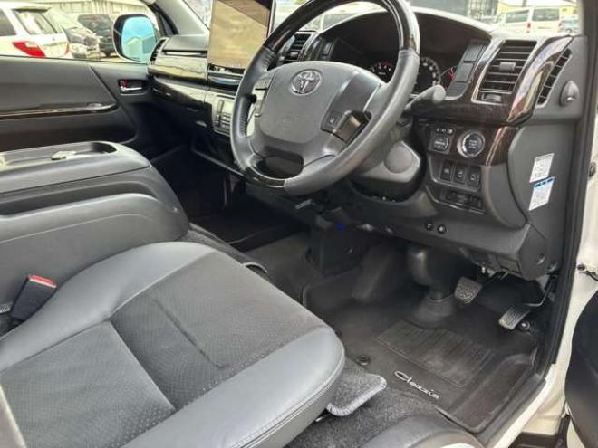 ハイエースバン2.8 スーパーGL ダークプライム ロングボディ ディーゼルターボ 4WD　WORK　XTRAP　M1HC　新品17インチAW　ヨコハマPARADA215/60R17新品タイヤ　TRDフロントリップ　FFヒーター　社外ショック&スタビライザー　ベッドキット　両側パワスラ　ETC　PIVOTスロコン&純正クルコンレバー 2800
