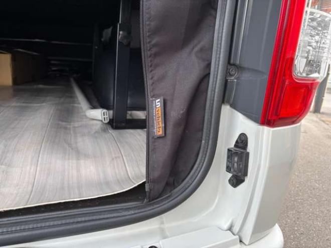 ハイエースバン2.8 スーパーGL ダークプライム ロングボディ ディーゼルターボ 4WD　WORK　XTRAP　M1HC　新品17インチAW　ヨコハマPARADA215/60R17新品タイヤ　TRDフロントリップ　FFヒーター　社外ショック&スタビライザー　ベッドキット　両側パワスラ　ETC　PIVOTスロコン&純正クルコンレバー 2800